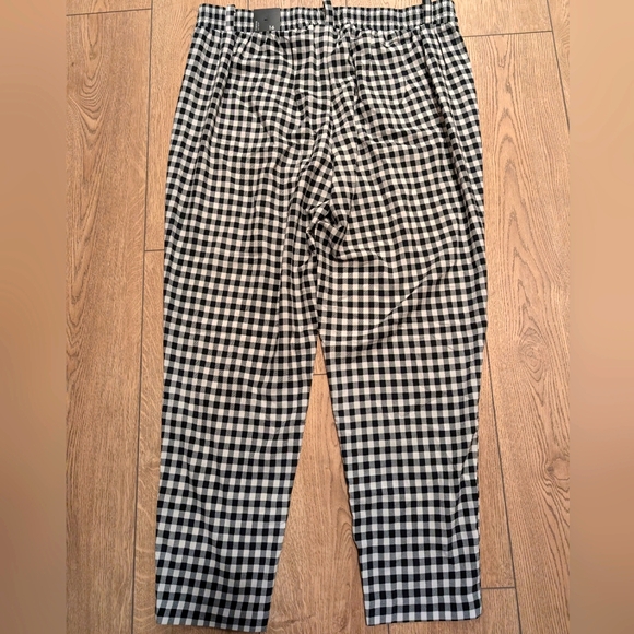 Torrid Studio Pants Plus 1X 16 Tall Long Gingham Plaid Crop Black White Trousers - Picture 6 of 8